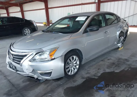2015 Nissan Altima 2.5/2.5 S/2.5 Sl/2.5 Sv z USA, uszkodzony, nr VIN 1N4AL3AP8FC437816